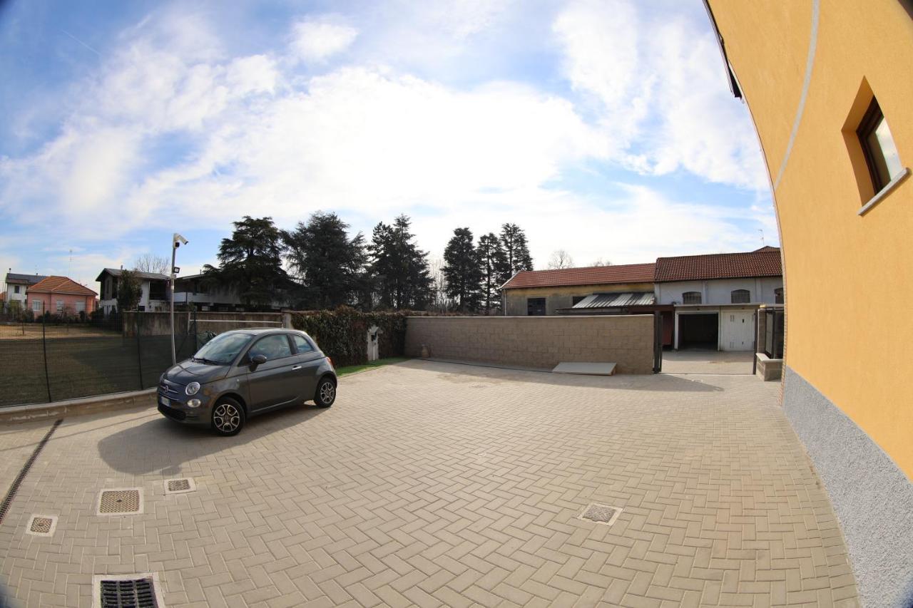 Villoresi Rooms Castano Primo Buitenkant foto