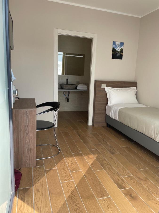 Villoresi Rooms Castano Primo Buitenkant foto