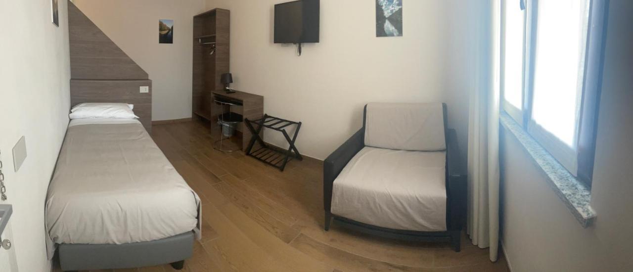 Villoresi Rooms Castano Primo Buitenkant foto